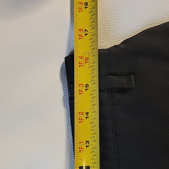 VOLCOM STONE Mens Black Striped Casual Size 31 Shorts - Picture 7 of 8